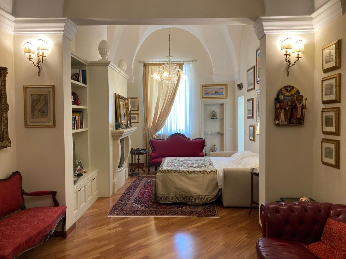 B&B Ai Due Santi Лече Екстериор снимка