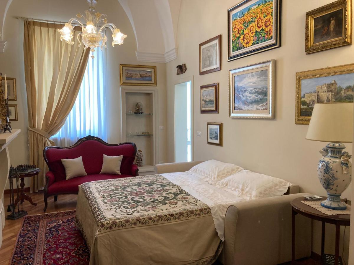 B&B Ai Due Santi Лече Екстериор снимка